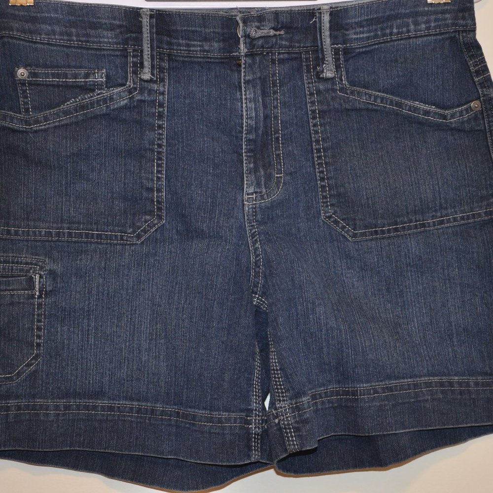 Gloria Vanderbilt Women's Denium Shorts Size 6